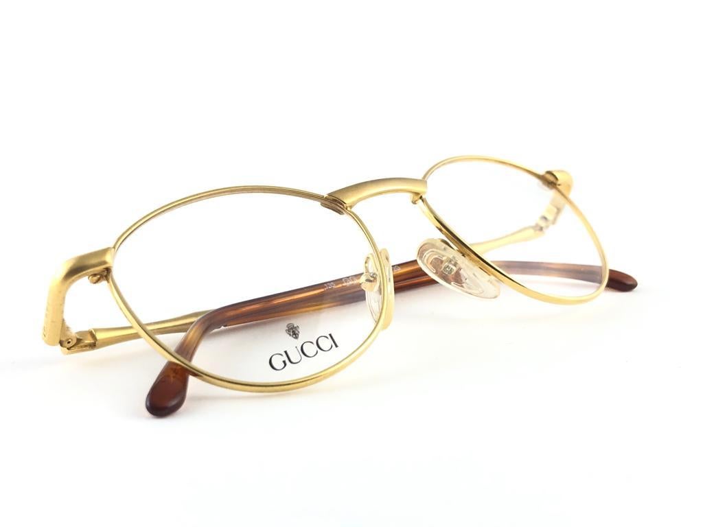 New Vintage Gucci 2261 Round Gold Rx Prescription 1980's Made in Italy In New Condition For Sale In Baleares, Baleares
