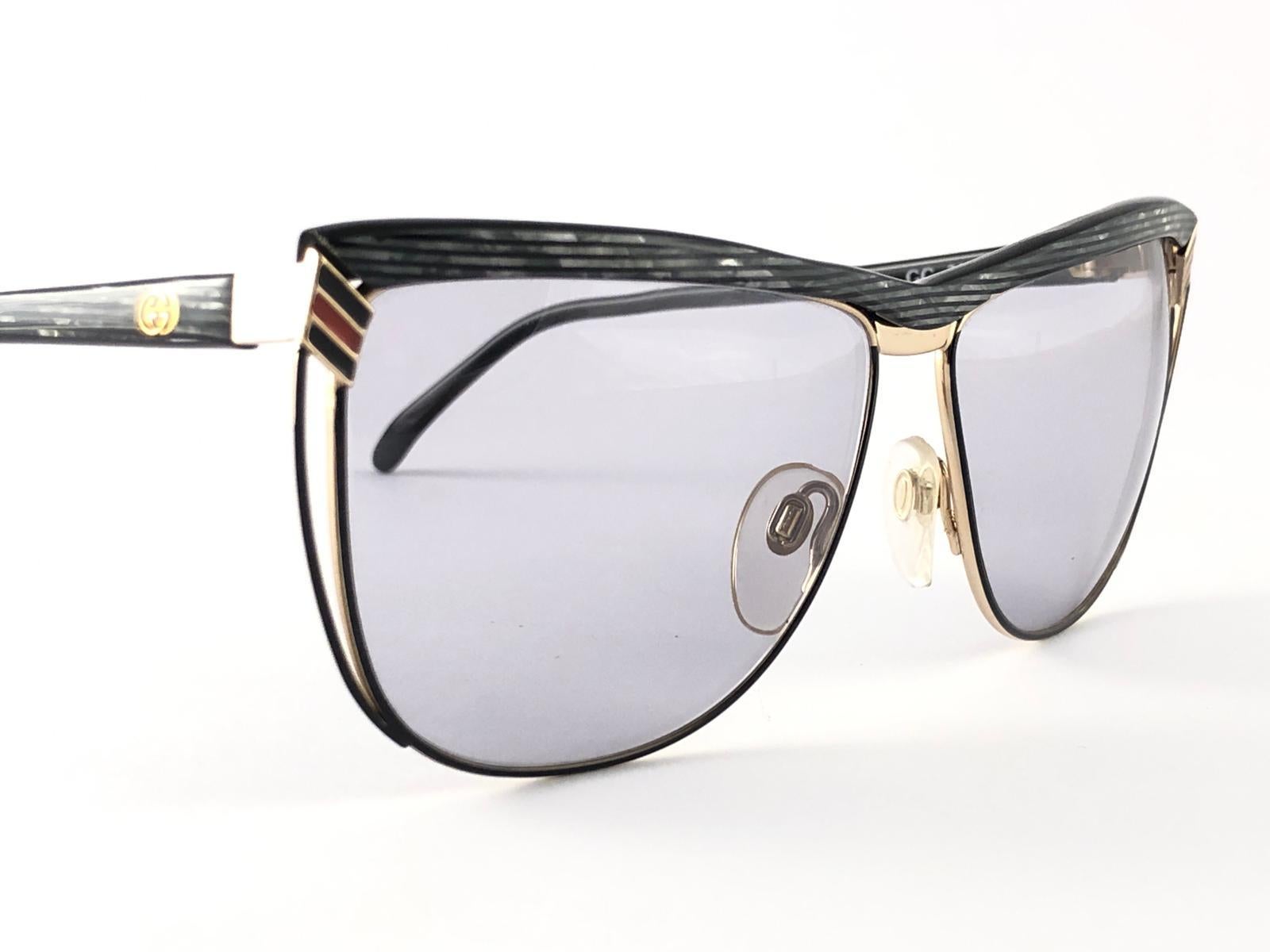 New Vintage Gucci 2300 Grey Marbled Sunglasses 1980's Made in Italy In New Condition For Sale In Baleares, Baleares