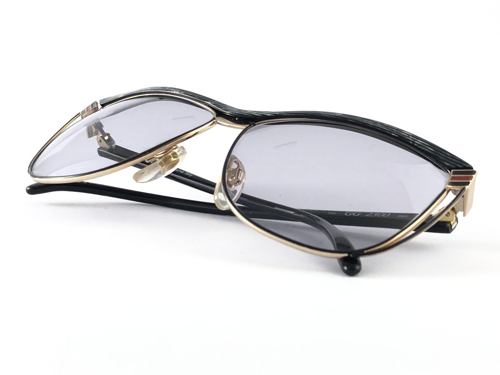 Gucci 2300 grau marmorierte Vintage-Sonnenbrille, 1980er Jahre, Made in Italy im Angebot 2
