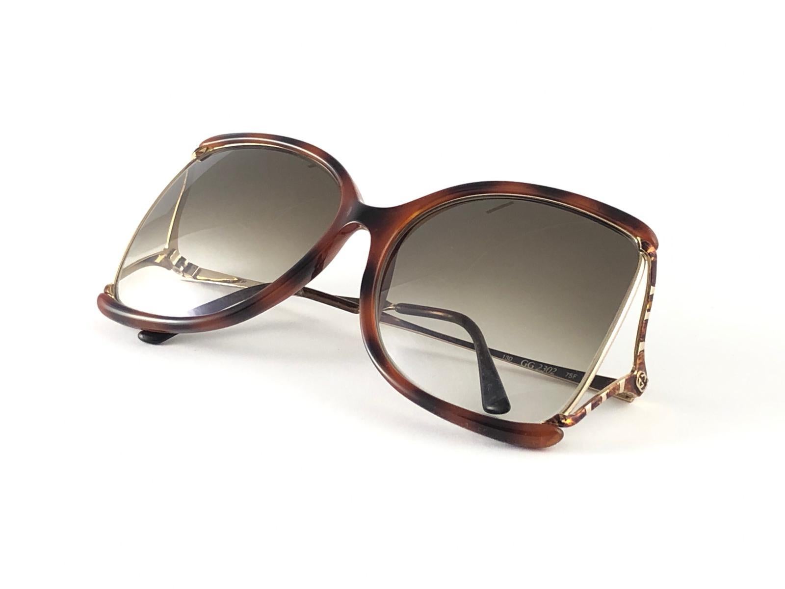 New Vintage Gucci 2302 Tortoise & Gold Accents Sunglasses 1980's Made in Italy 2