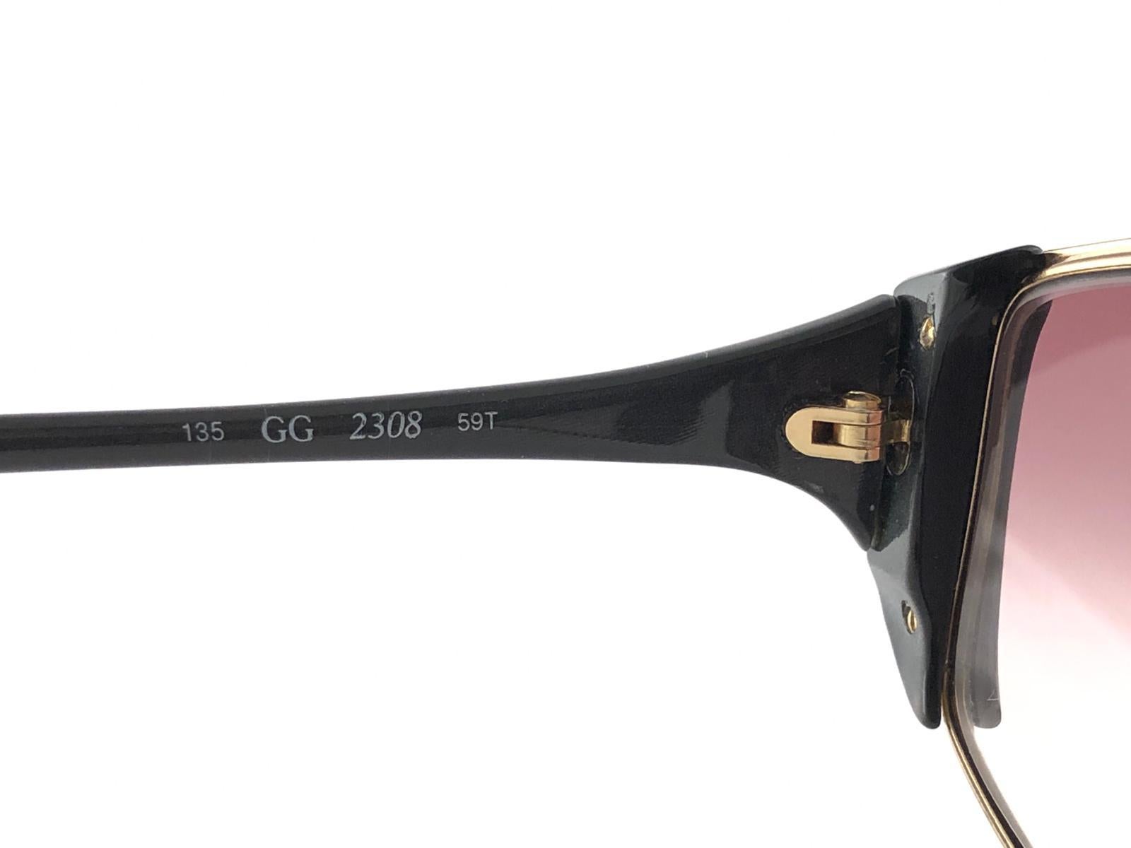 New Vintage Gucci 2308 Black Cat Eye Sunglasses 1980's Made in Italy In New Condition For Sale In Baleares, Baleares