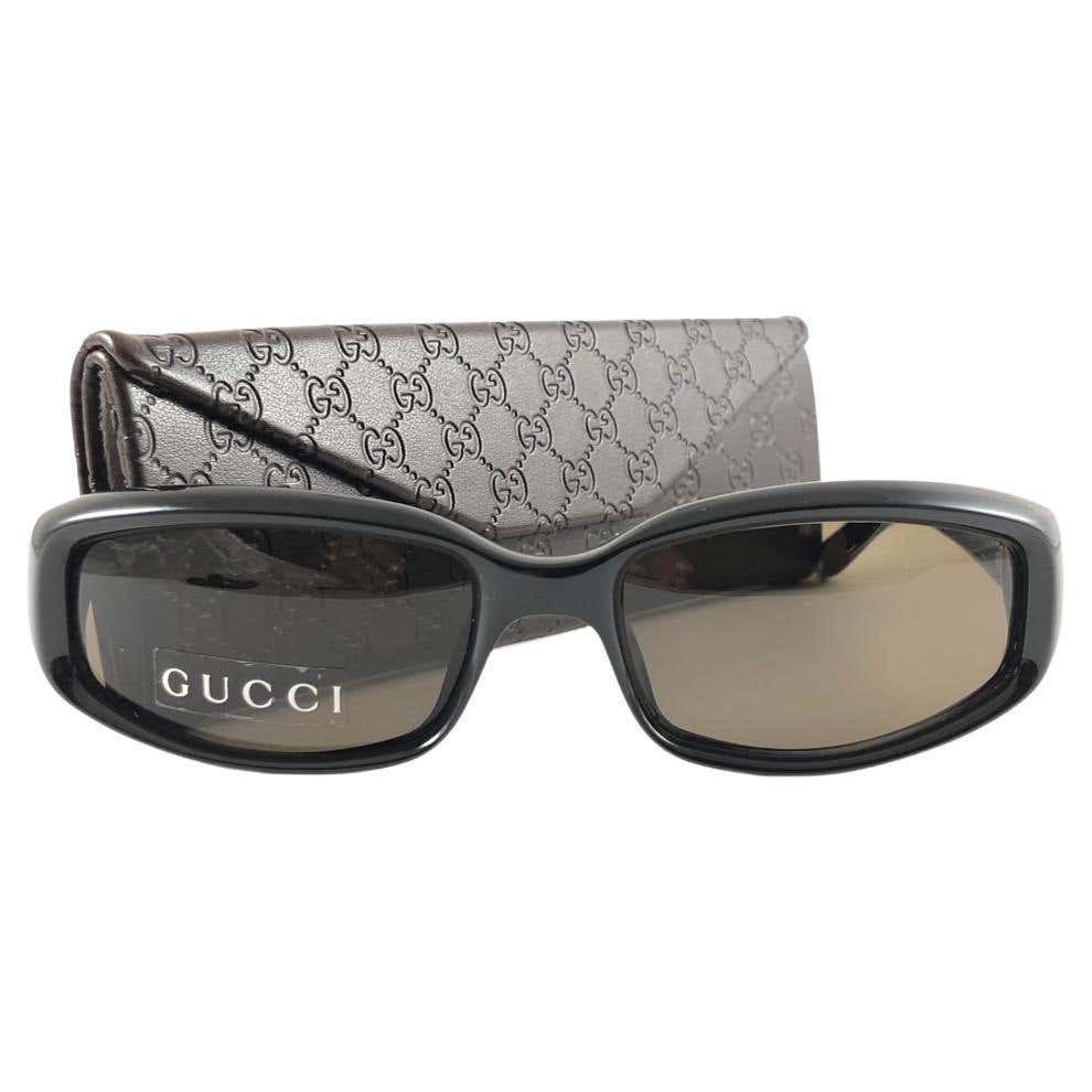 New Vintage Gucci 2454 S Black Optyl Frame Sunglasses 1990 s Made In new-vintage-gucci-2454-s-black-optyl-frame-sunglasses-1990-s-made-in