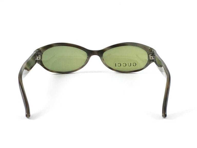 New Vintage Gucci 2504/S Tortoise Oval Sunglasses 1990 display picture 1