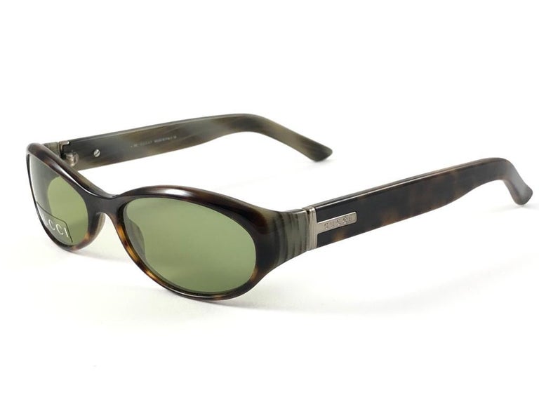 New Vintage Gucci 2504/S Tortoise Oval Sunglasses 1990 display picture 1