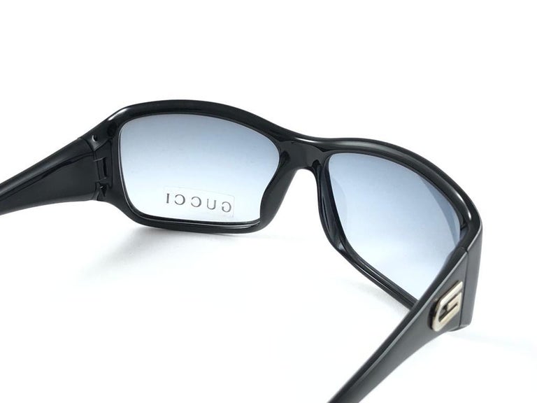 美品 GUCCI sunglasses グッチ サングラス y2k GG2550 美品 GUCCI sunglasses グッチ サングラス y2k GG2550 - メルカリ