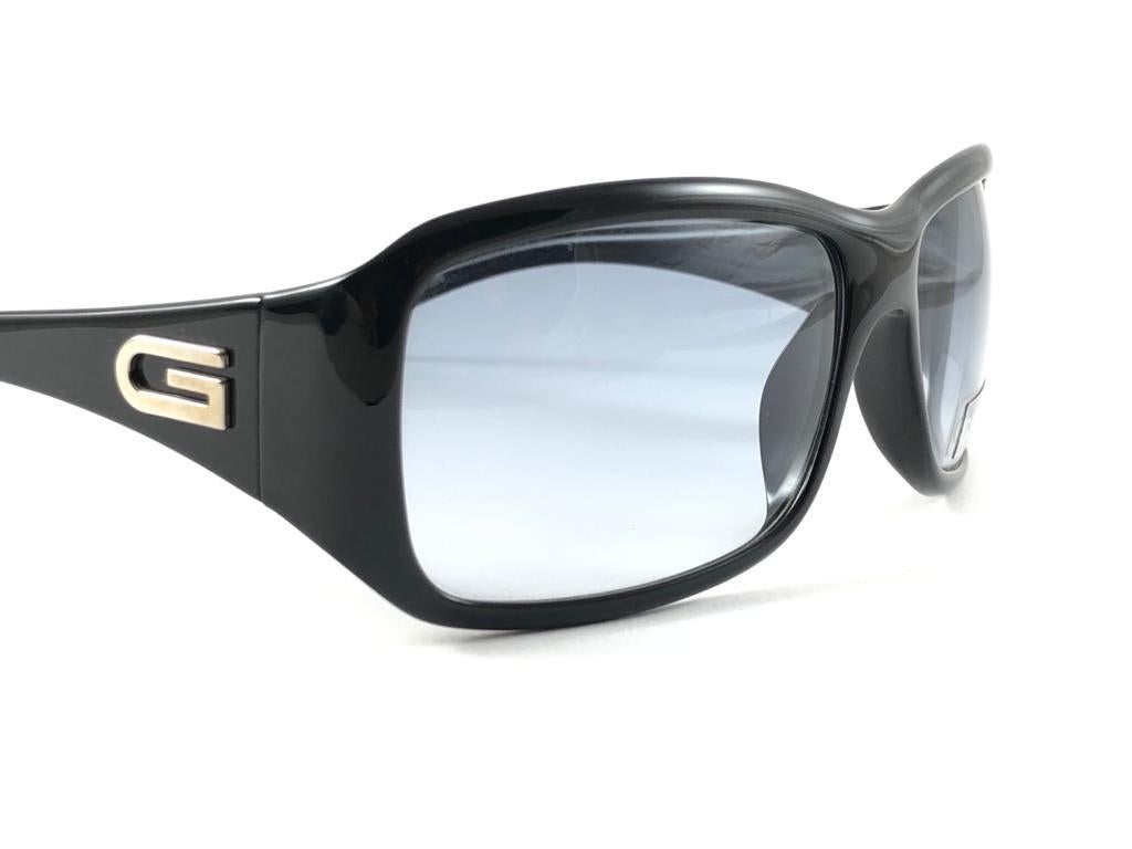 New Vintage Gucci 2550/S Black Optyl Sunglasses 1990's Made in Italy Y2K In New Condition For Sale In Baleares, Baleares