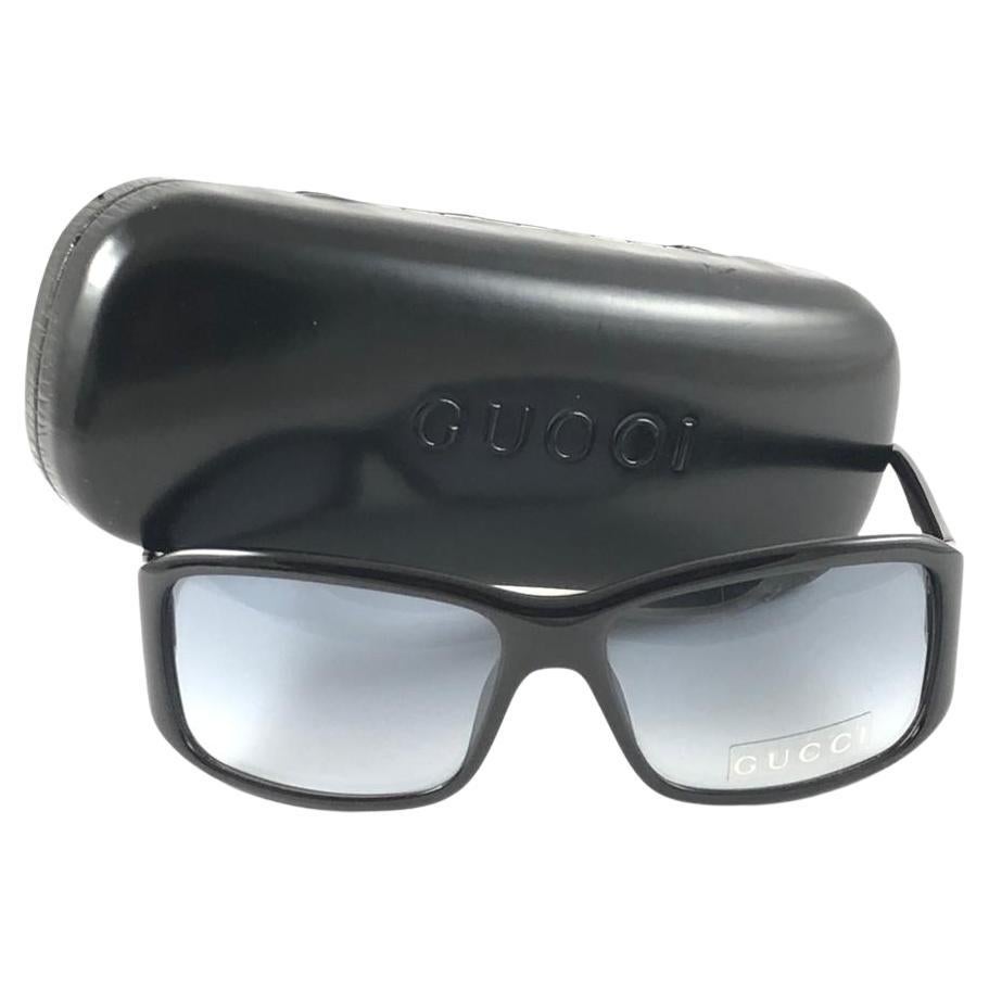 New Vintage Gucci 2550/S Black Optyl Sunglasses 1990's Made in Italy Y2K For Sale