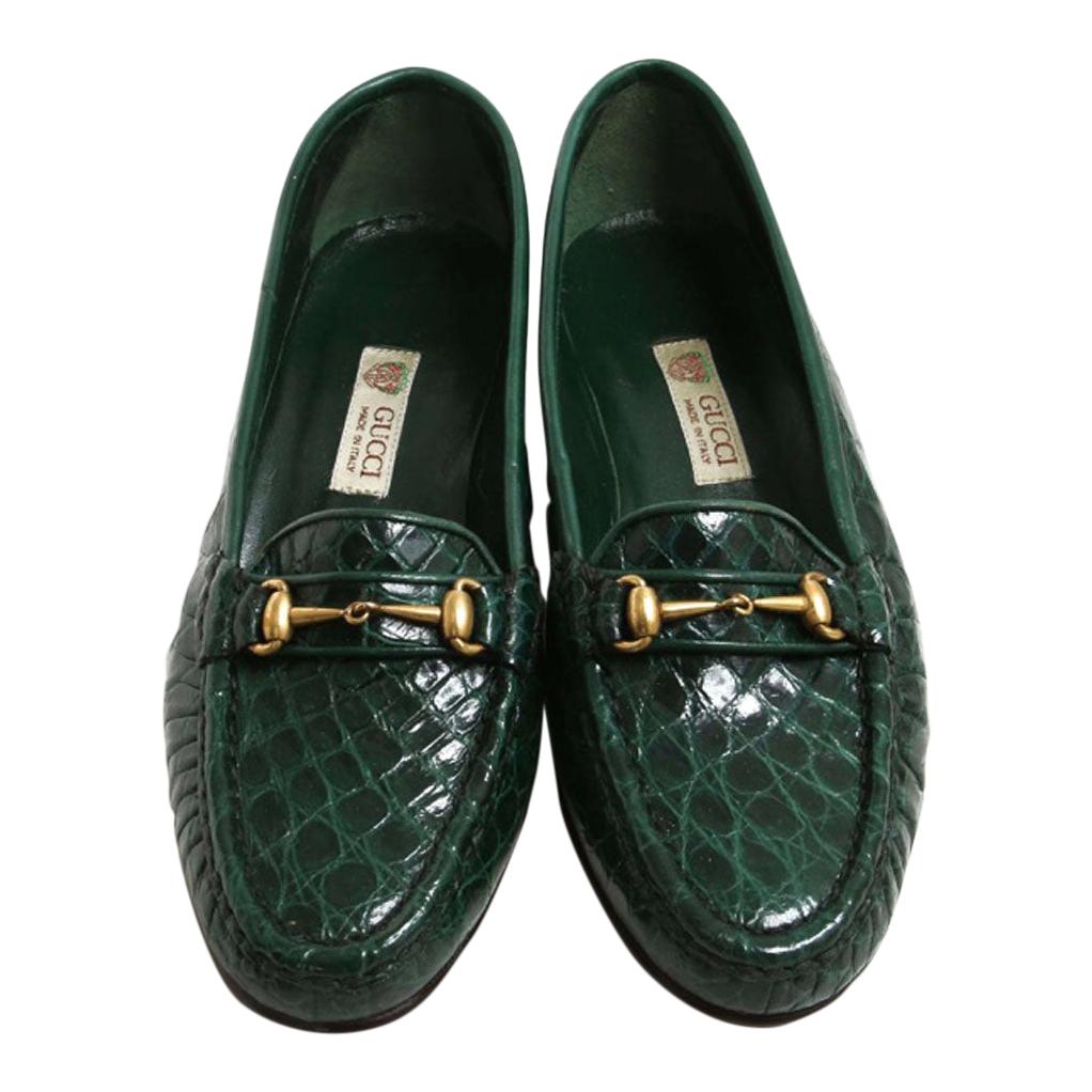 Gucci - Mocassins vintage en crocodile vert émeraude pour femme, état neuf, 36,5 B - US 6,5 en vente