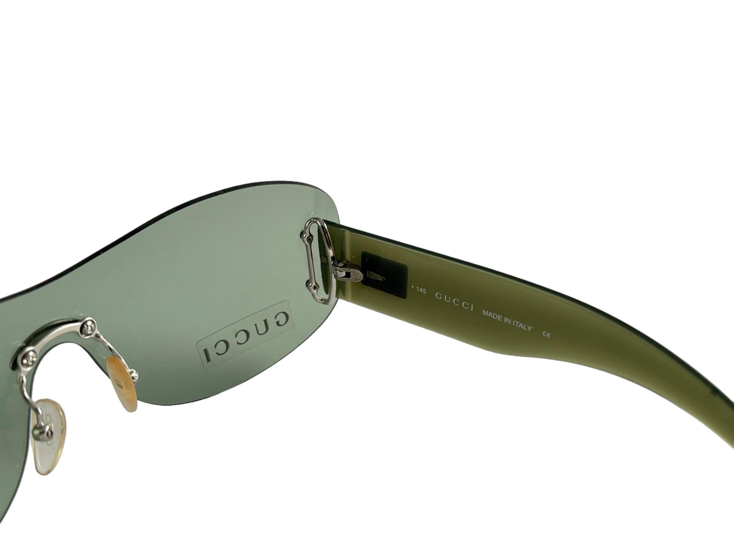 De las mujeres Nuevo Gafas de sol vintage Gucci GG 2448 pantalla verde años 90 Made in Italy Y2K