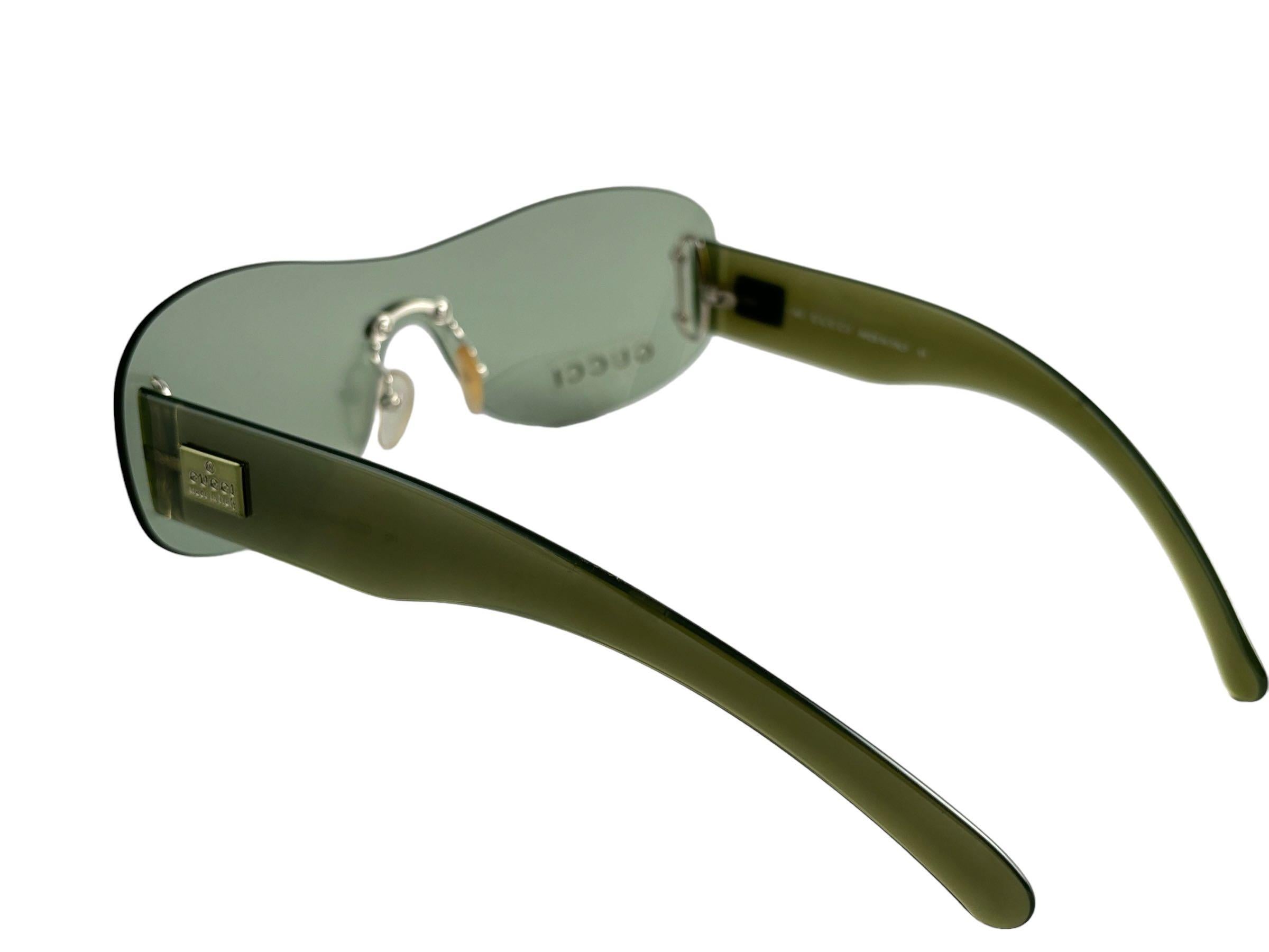 Nuevo Gafas de sol vintage Gucci GG 2448 pantalla verde años 90 Made in Italy Y2K 2