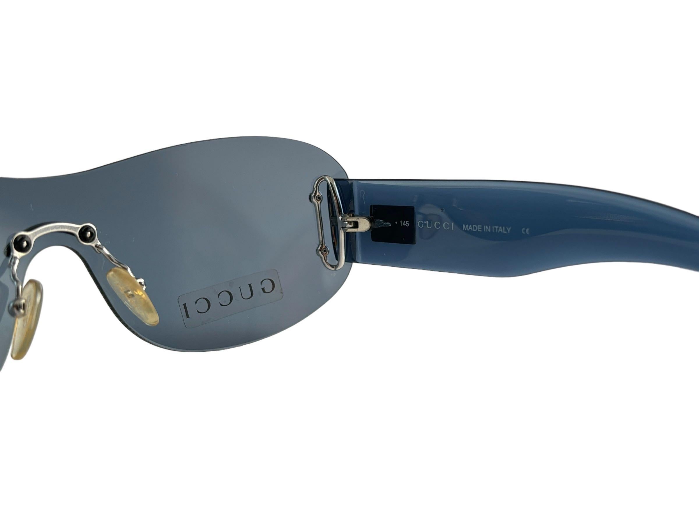 New Vintage Gucci GG 2448 Grey Screen Sunglasses 1990's Made in Italy Y2K Pour femmes en vente