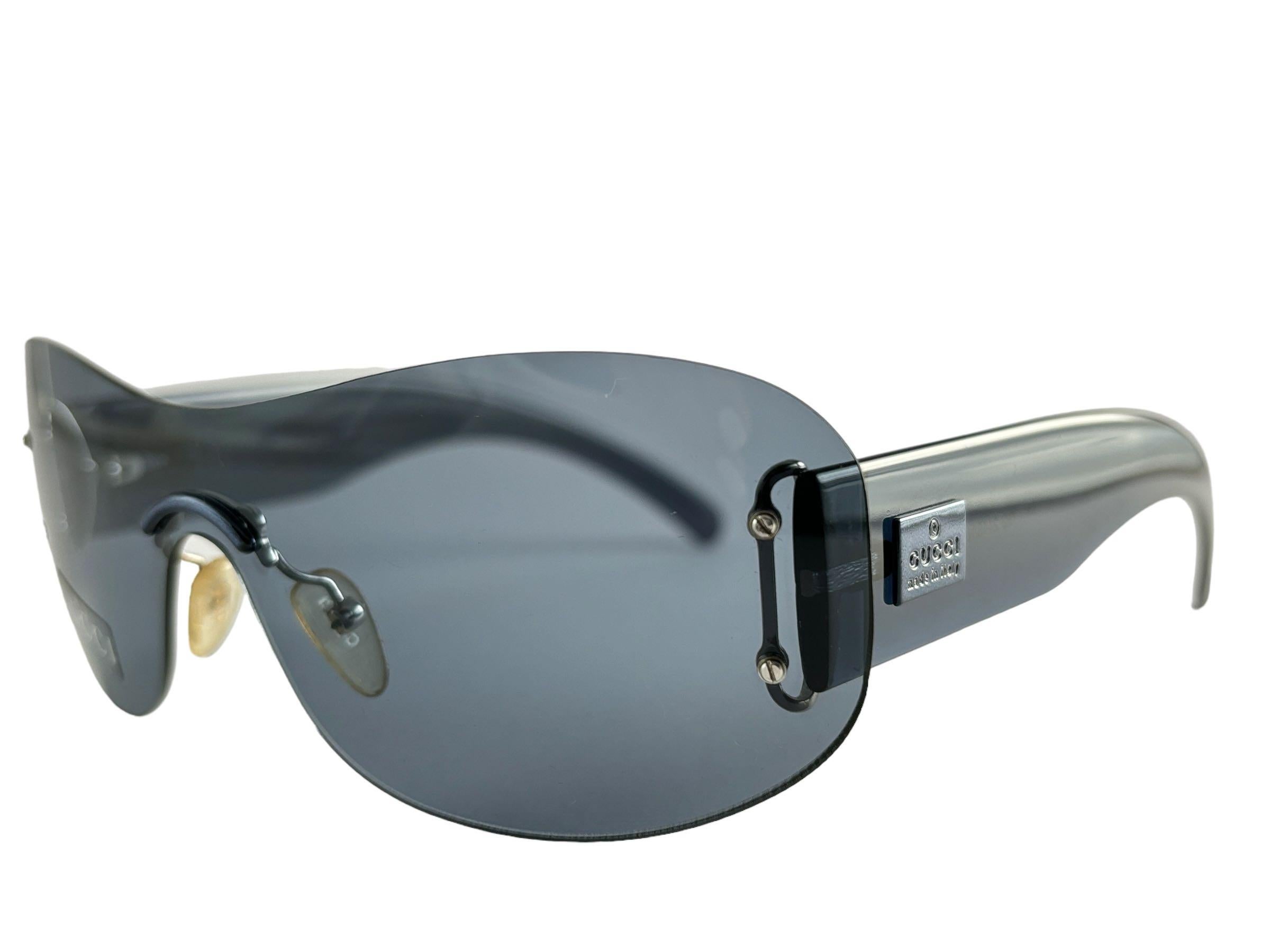 New Vintage Gucci GG 2448 Grey Screen Sunglasses 1990's Made in Italy Y2K en vente 2
