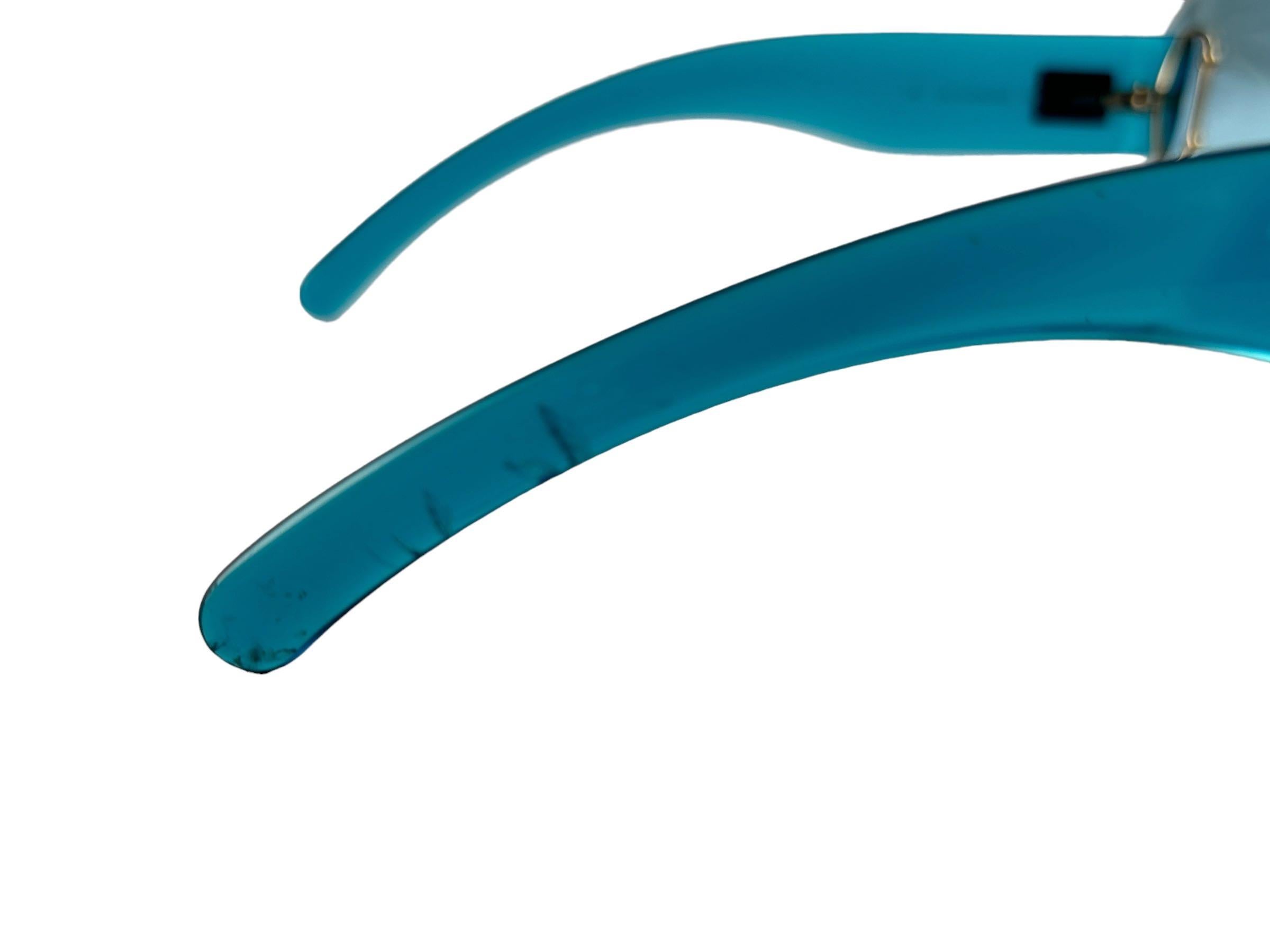 Women's New Vintage Gucci GG 2448 Turquoise Screen Sunglasses 1990's Made in Italy Y2K For Sale