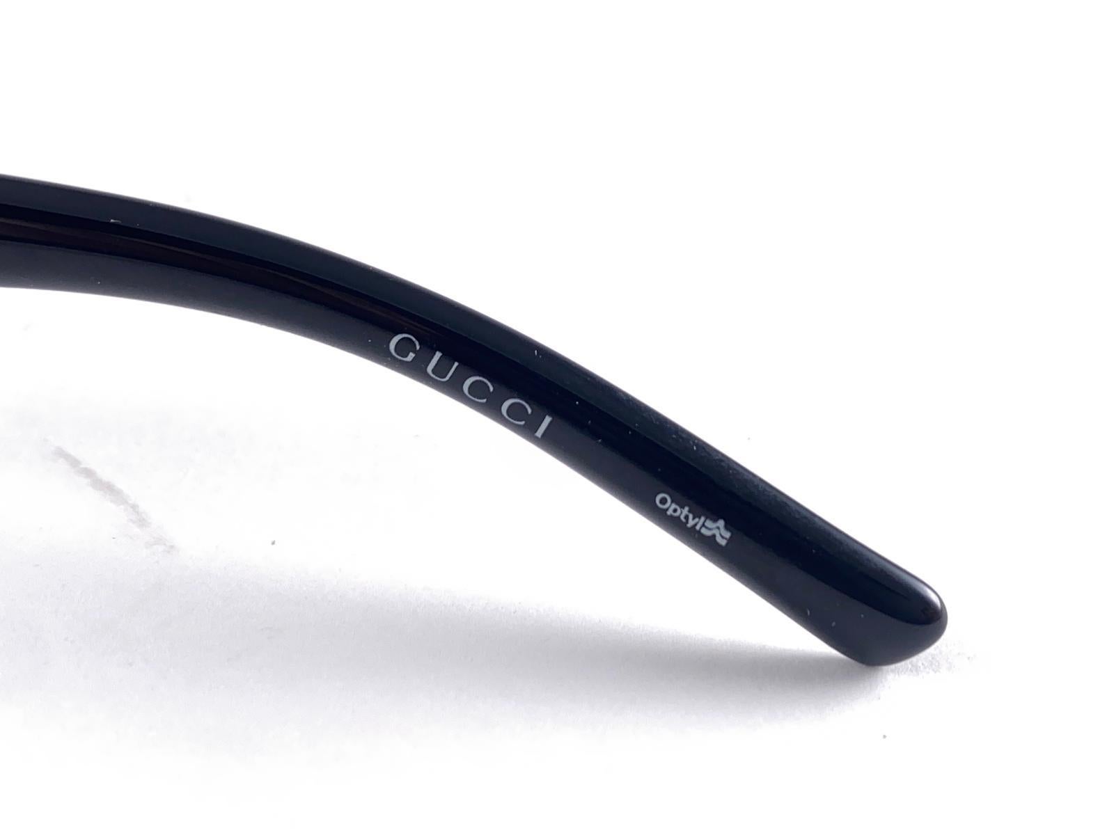 Gray New Vintage Gucci GG1453 Sleek Sunglasses Y2K 1990's Made in Italy Y2K