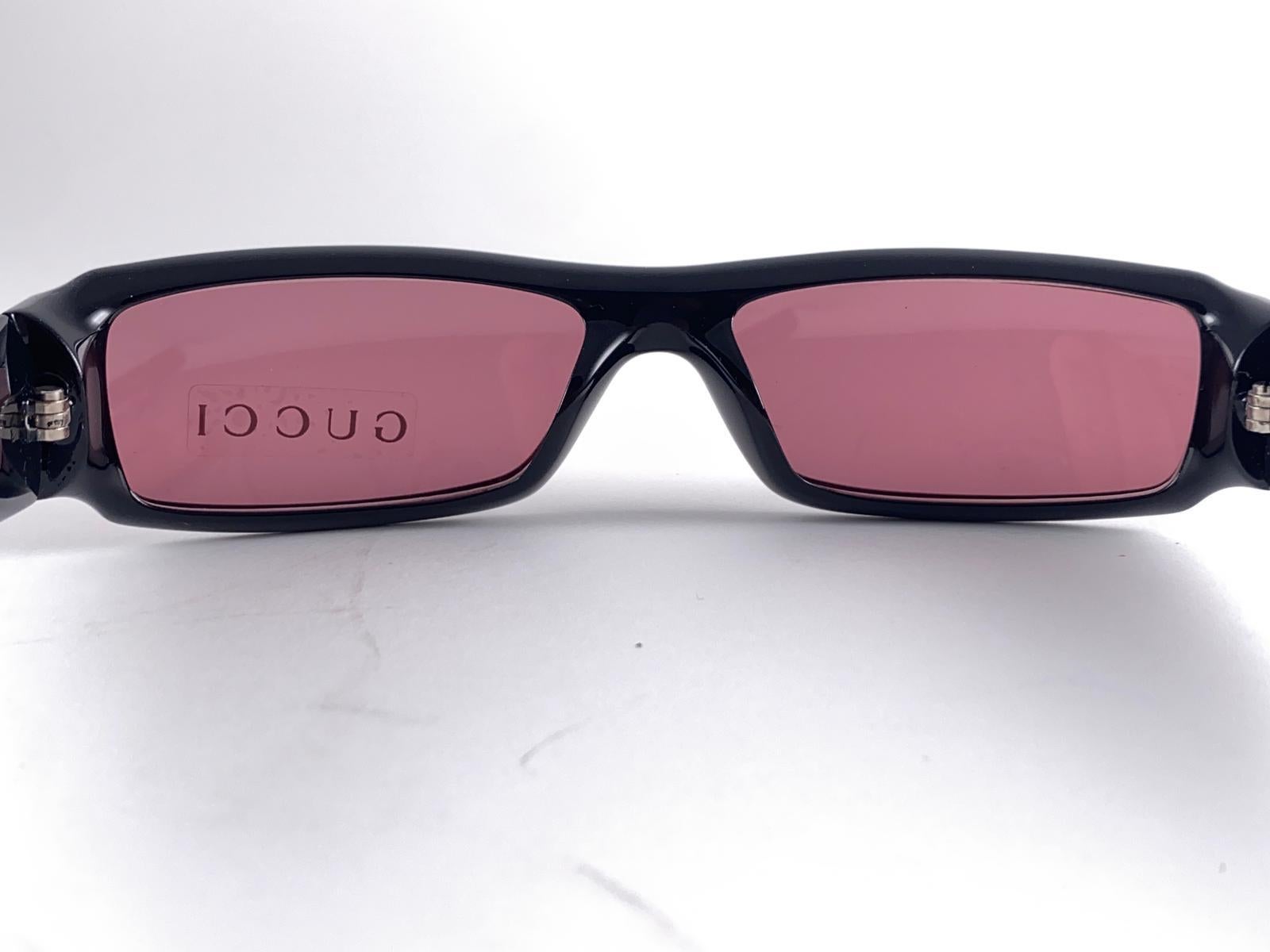 Women's New Vintage Gucci GG1453 Sleek Sunglasses Y2K 1990's Made in Italy Y2K