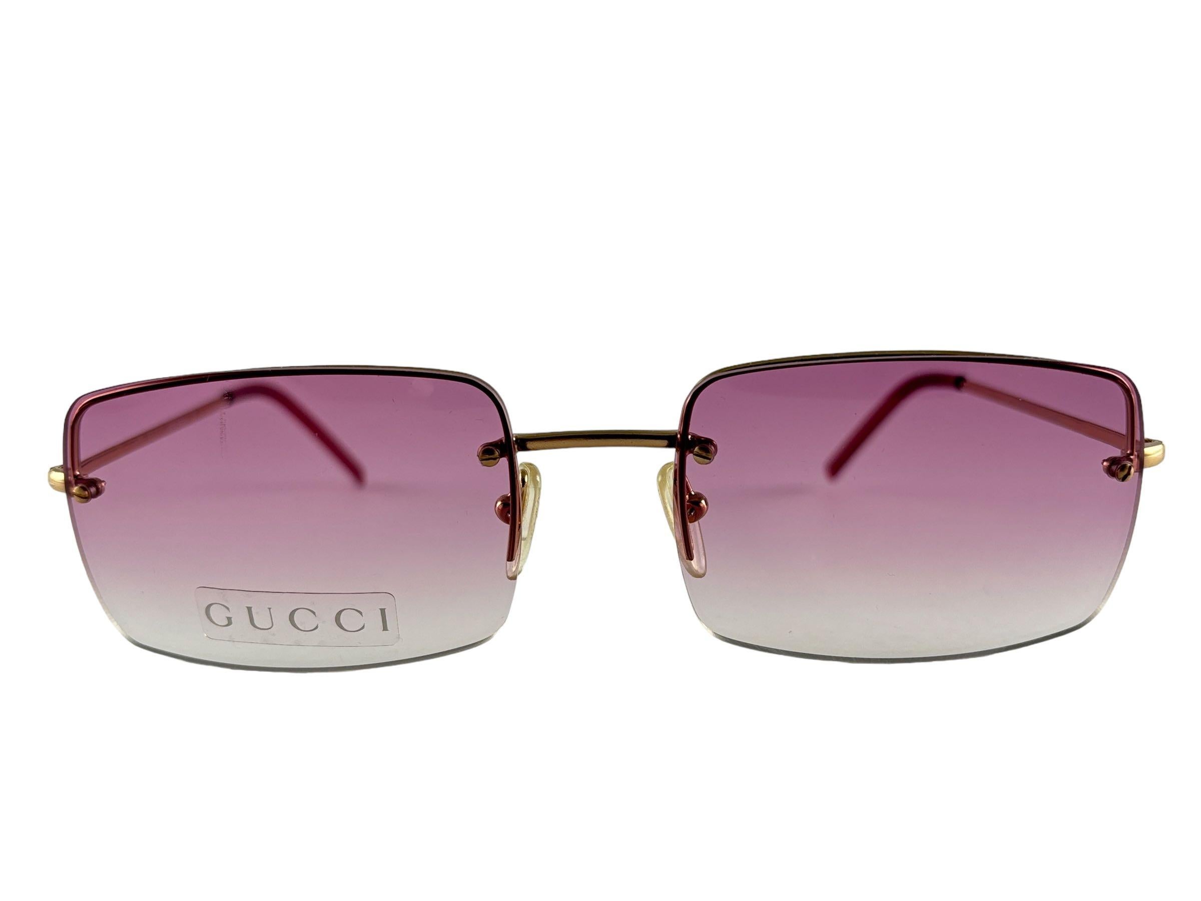 New Vintage Gucci Rimless Y2K Rose Gradient Rimless Sunglasses.
Neuf, jamais porté ni exposé. 
Cet article présente des signes d'usure sur les lentilles en raison de près de 30 ans de stockage. Fabriquées en Italie.

Avant                     13  