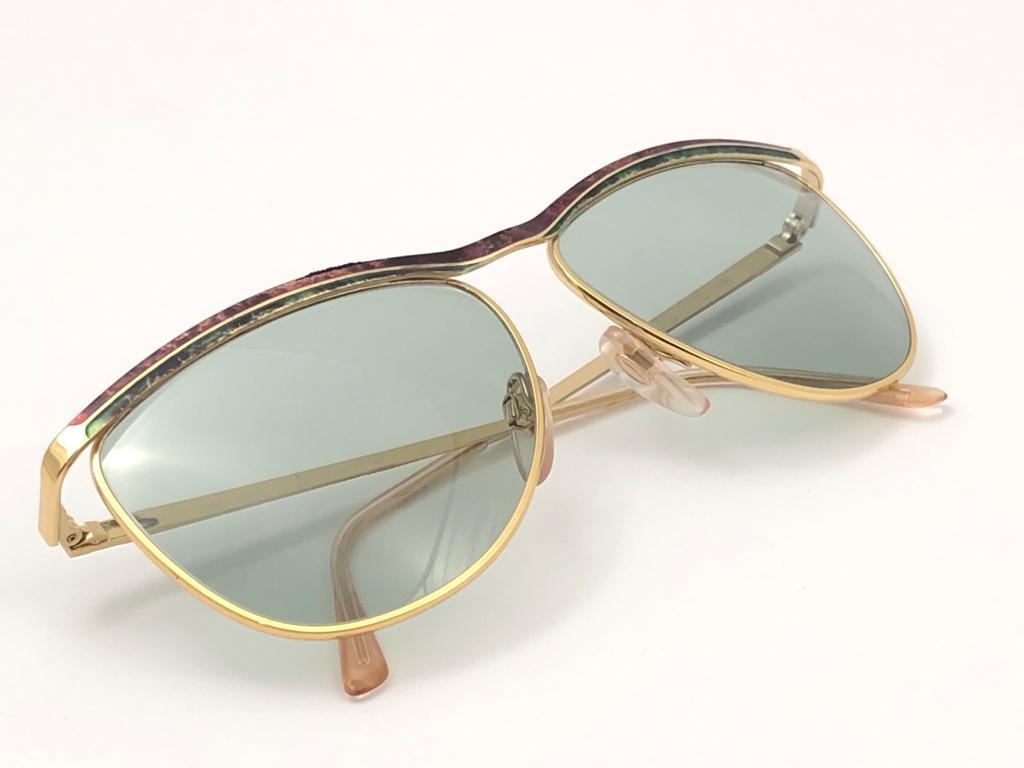New Vintage Gucci Gold & Marbled Accents Sunglasses 1980's Made in Italy For Sale 2