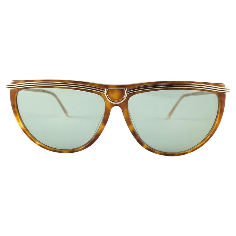 New Vintage Gucci Tortoise and Gold Accents Sunglasses  display picture 2