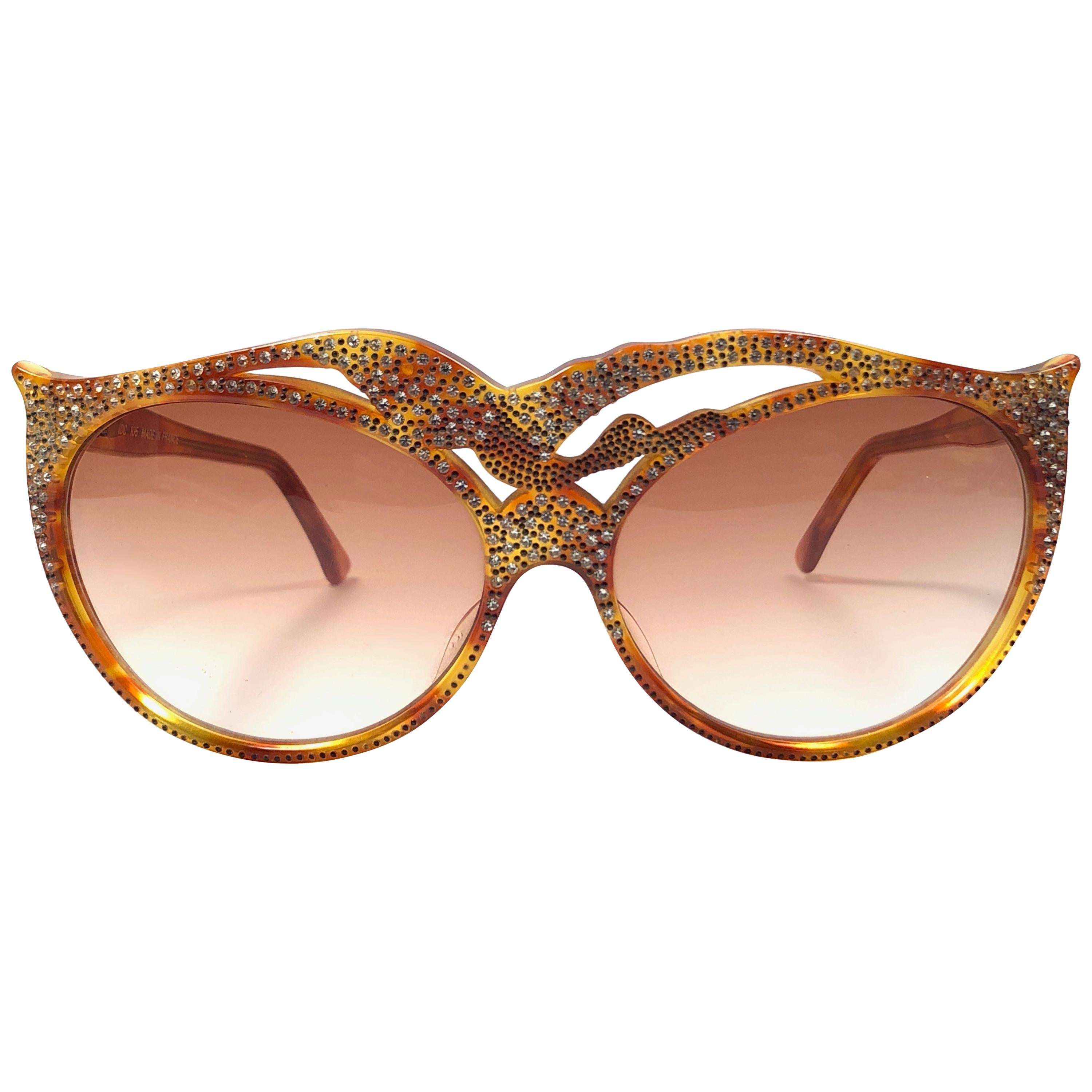 New Vintage IDC 105 Bird Rhinestones Accented Sunglasses France 1990's For Sale