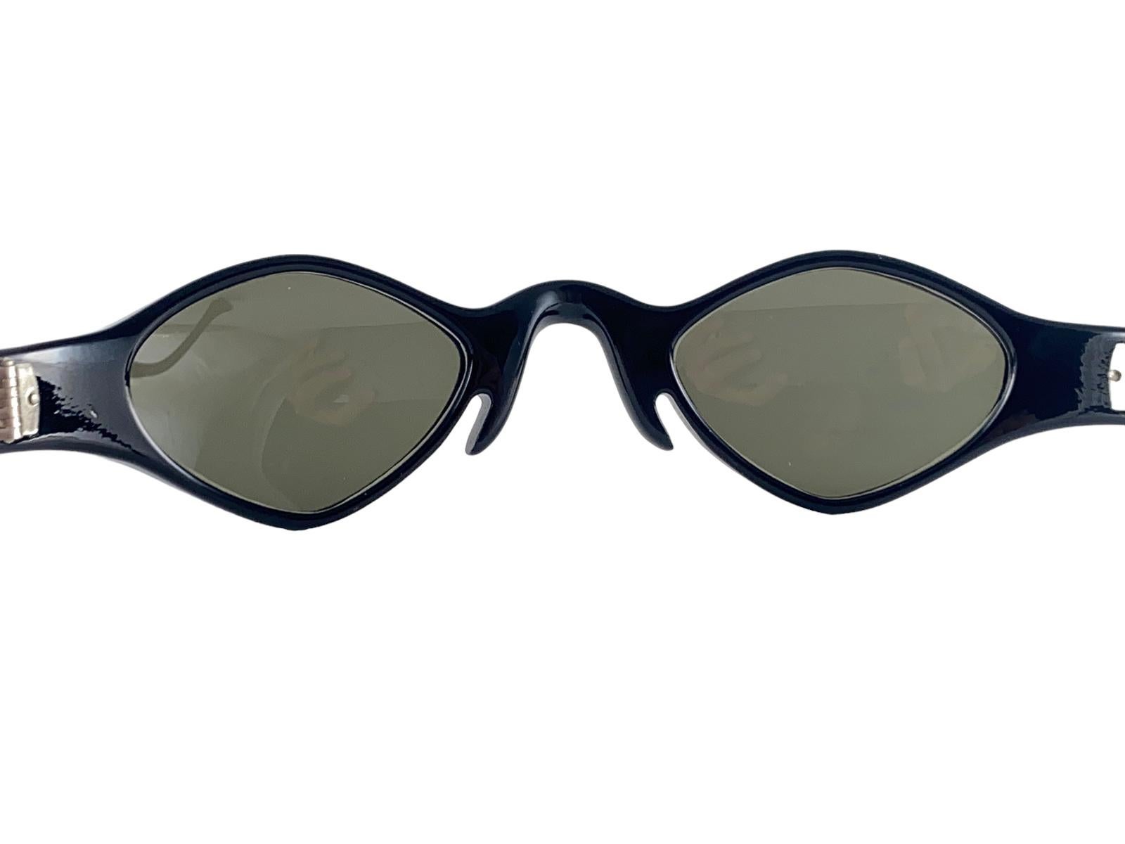 Neu Vintage Idc 1255 Elegante Masken-Sonnenbrille 1990er Jahre Frankreich, neu im Zustand „Neu“ im Angebot in Baleares, Baleares