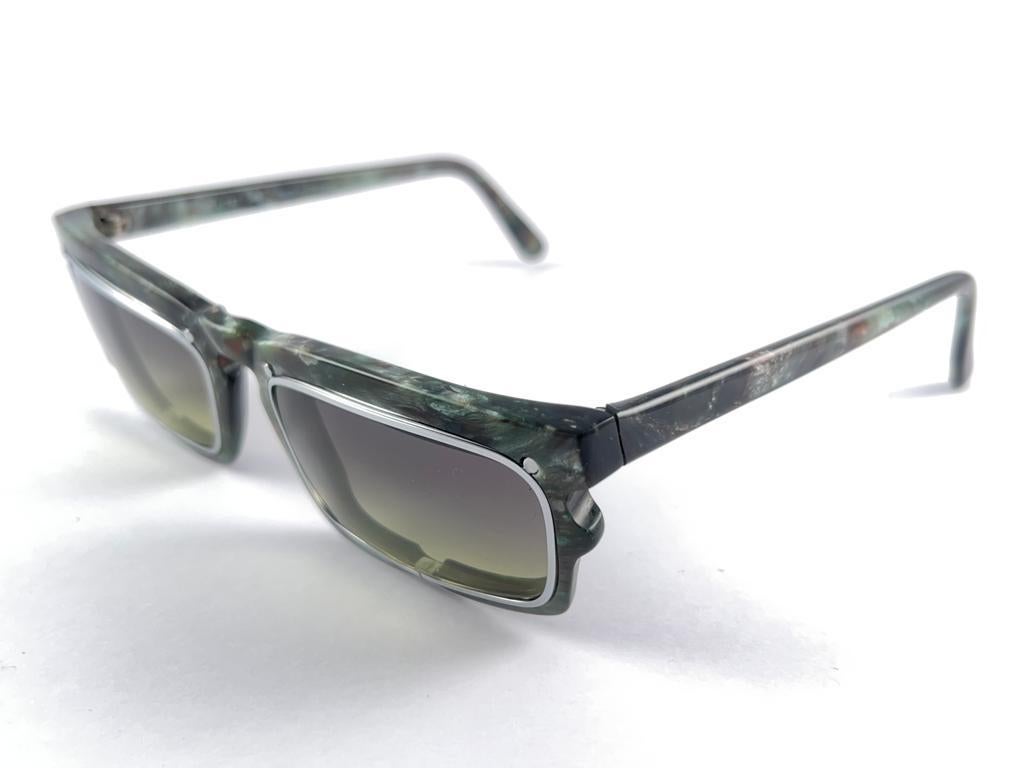 New Vintage IDC 767 Green Marbled Rectangular Sunglasses 1980's Made in France  en vente 9