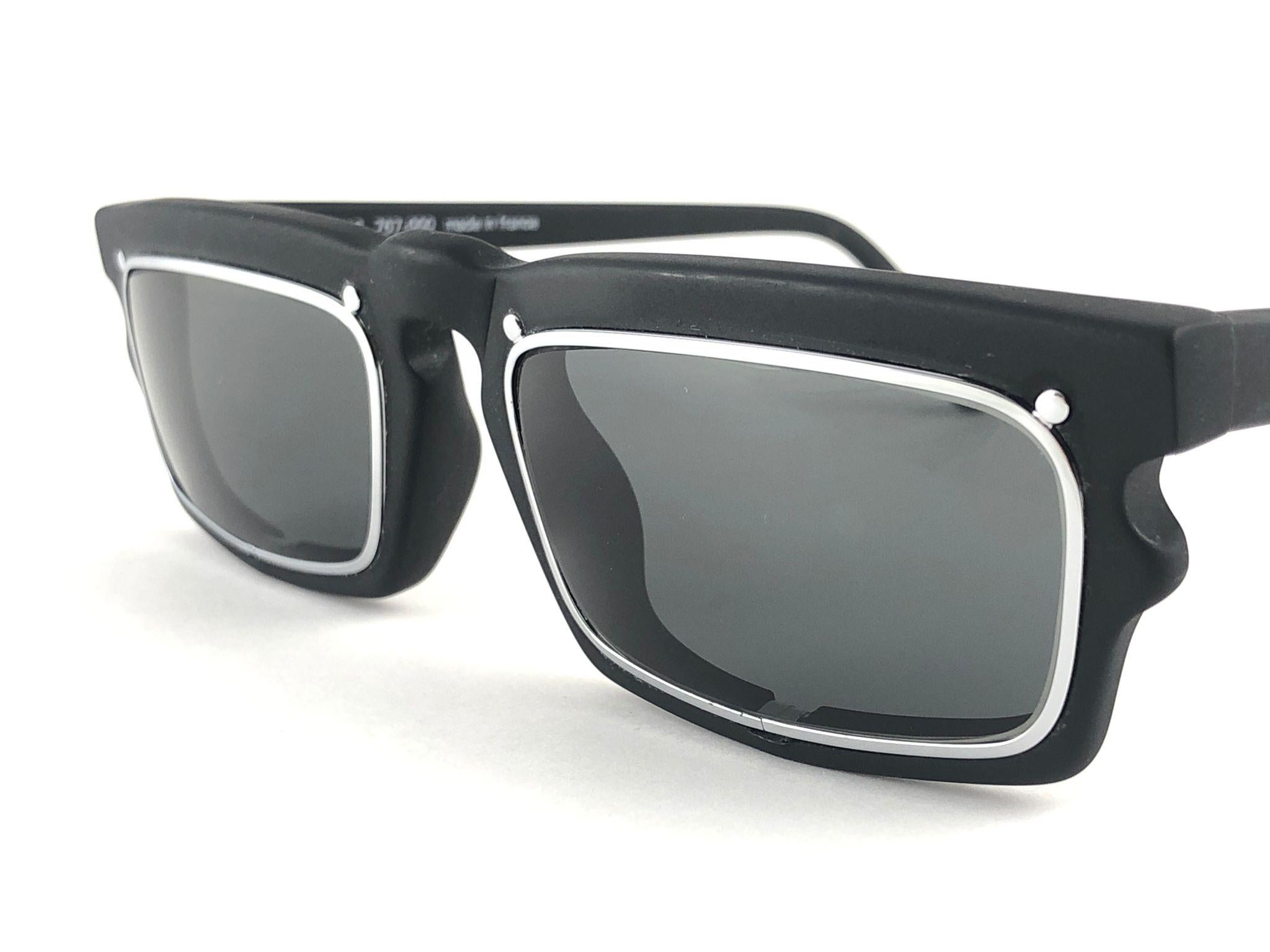 New Vintage IDC 767 Rectangular Grey Lenses Sunglasses 1980's Made in France 1