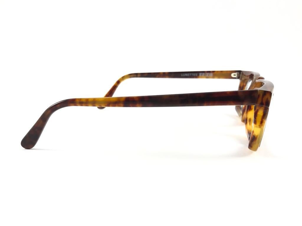 New Vintage IDC 767 Tortoise Rectangular Sunglasses 1980's Made in France In New Condition For Sale In Baleares, Baleares