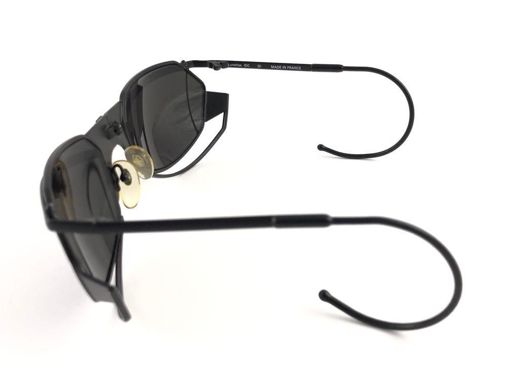New Vintage IDC G1 Marithe Francois Girbaud Folding Black mate Sunglasses France In New Condition For Sale In Baleares, Baleares