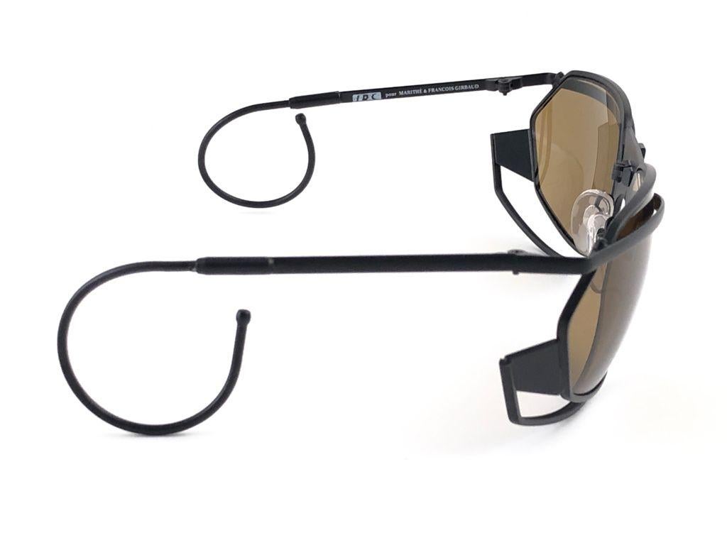 New Vintage IDC G1 Marithe Francois Girbaud Folding Black mate Sunglasses France For Sale 4