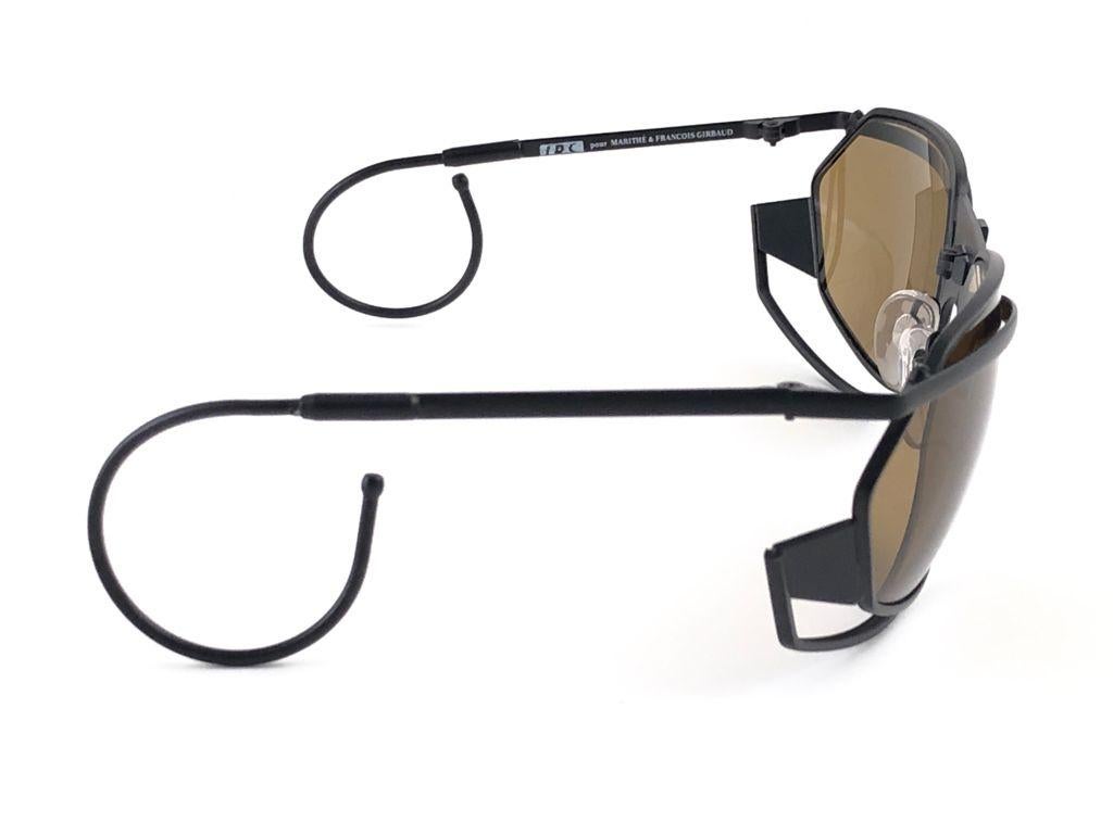New Vintage IDC G1 Marithe Francois Girbaud Folding Black mate Sunglasses France For Sale 3