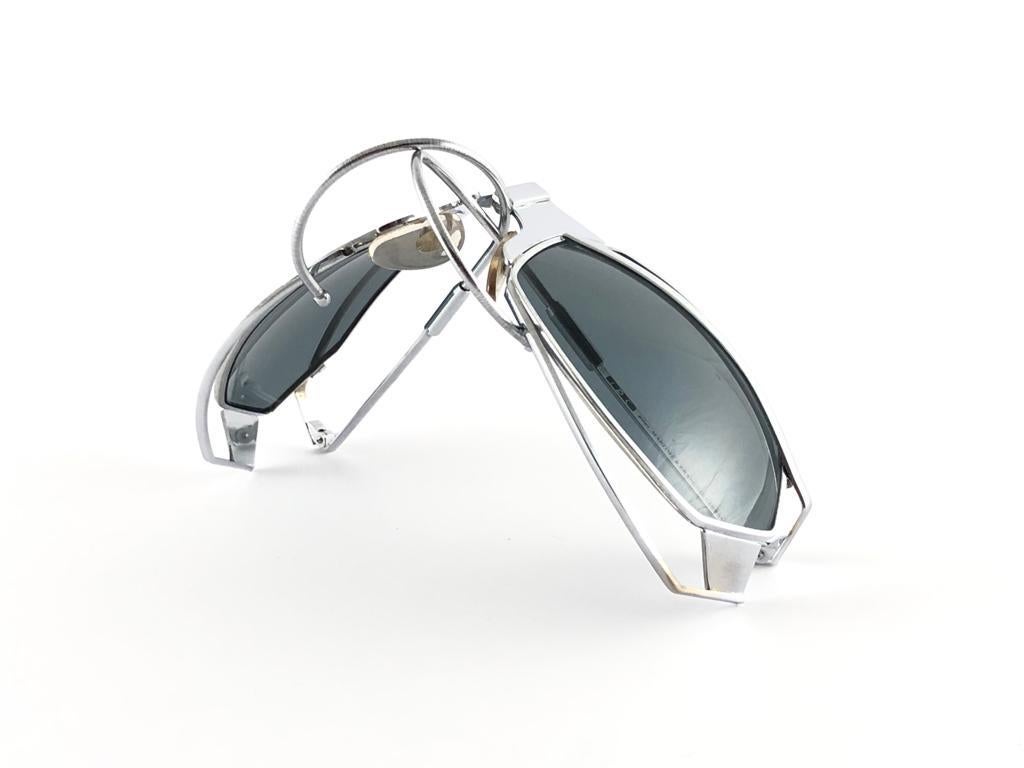 New Vintage IDC G1 Marithe Francois Girbaud Folding Silver Sunglasses France en vente 1