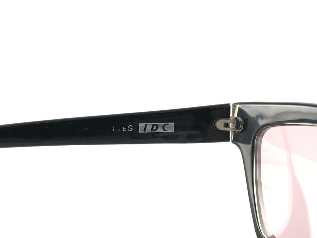 Bianco Nuovi occhiali da sole vintage IDC Lunettes 193 Gold Mask anni '80 Francia in vendita