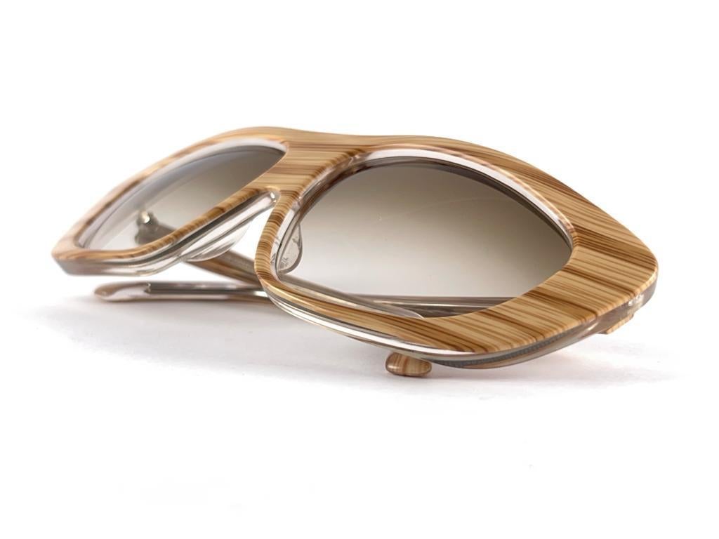 New Vintage IDC Translucent & Wood Pattern Gradient Lenses Sunglasses 80s France For Sale 7