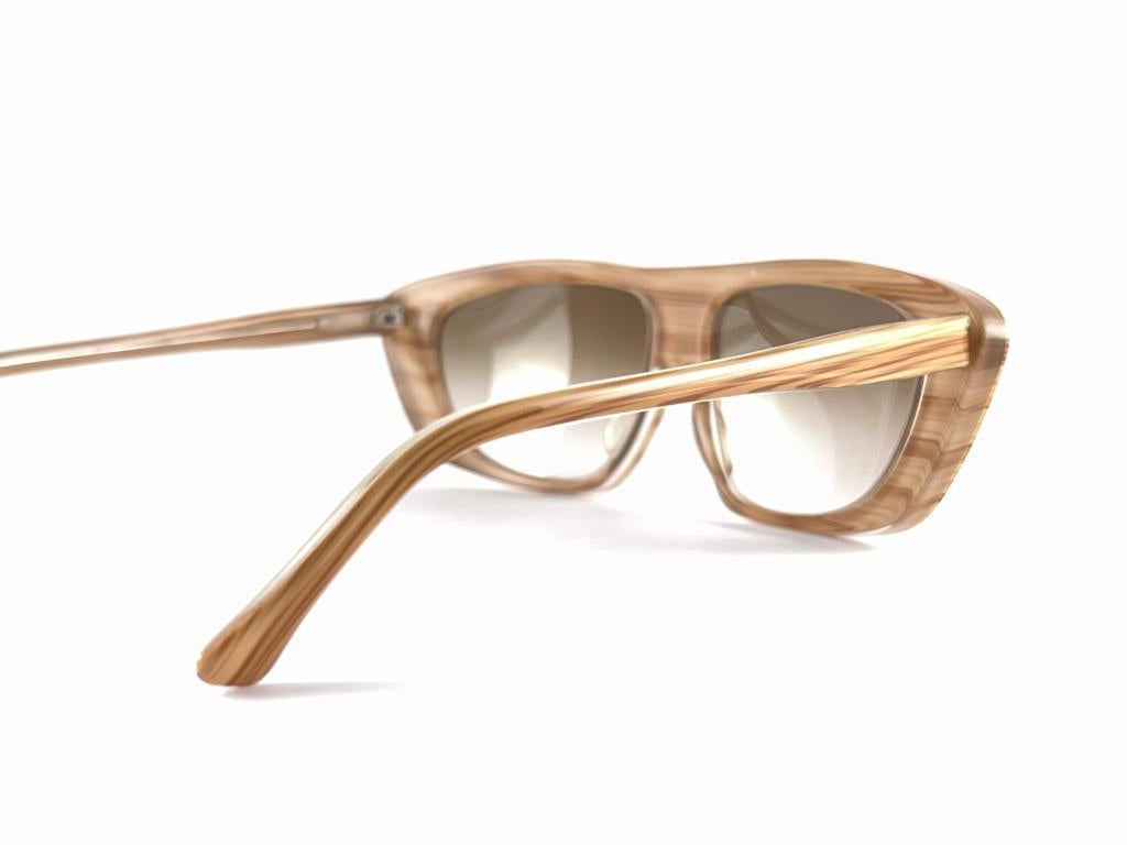New Vintage IDC Translucent & Wood Pattern Gradient Lenses Sunglasses 80s France For Sale 2