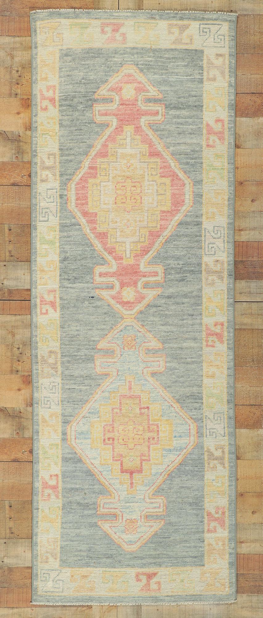 New Vintage-Inspired Oushak Runner with Modern Style In New Condition For Sale In Dallas, TX