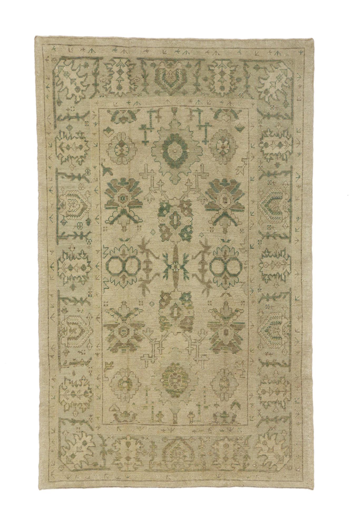 New Vintage-Inspired Turkish Oushak Rug with Earth-Tone Colors In New Condition For Sale In Dallas, TX