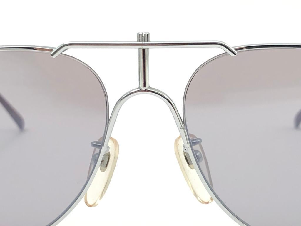 New Vintage Issey Miyake IM 120 Sleek Silver Basquiat 1985 Japan Sunglasses In New Condition For Sale In Baleares, Baleares