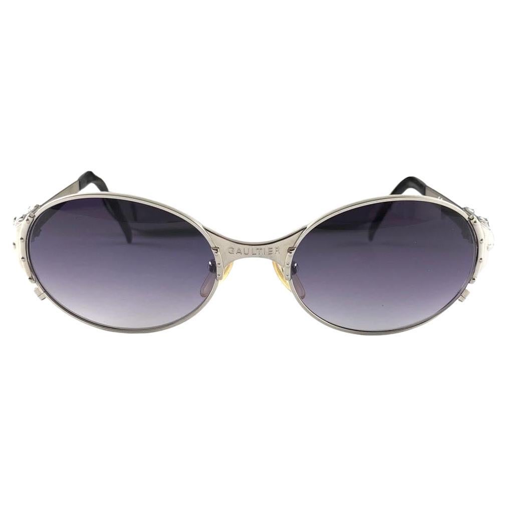 Neu Vintage Jean Paul Gaultier 56 5106 Silber Oval, Oval  Rahmen Sonnenbrille im Angebot