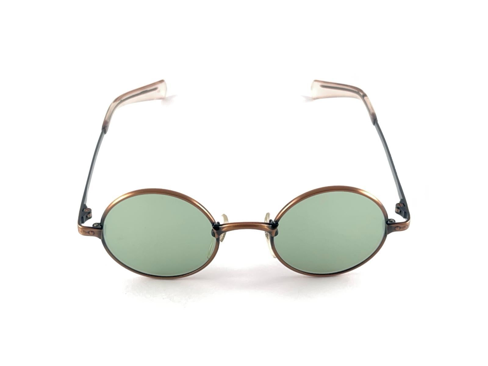 New Vintage Jean Paul Gaultier Junior 57 0173 Small Round Leon Japan Sunglasses  In New Condition For Sale In Baleares, Baleares