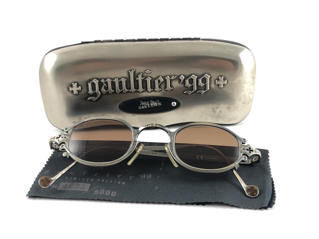 New Vintage Jean Paul Gaultier Limited Edition 56 0001 Side Clip 99' Sunglasses  For Sale 4