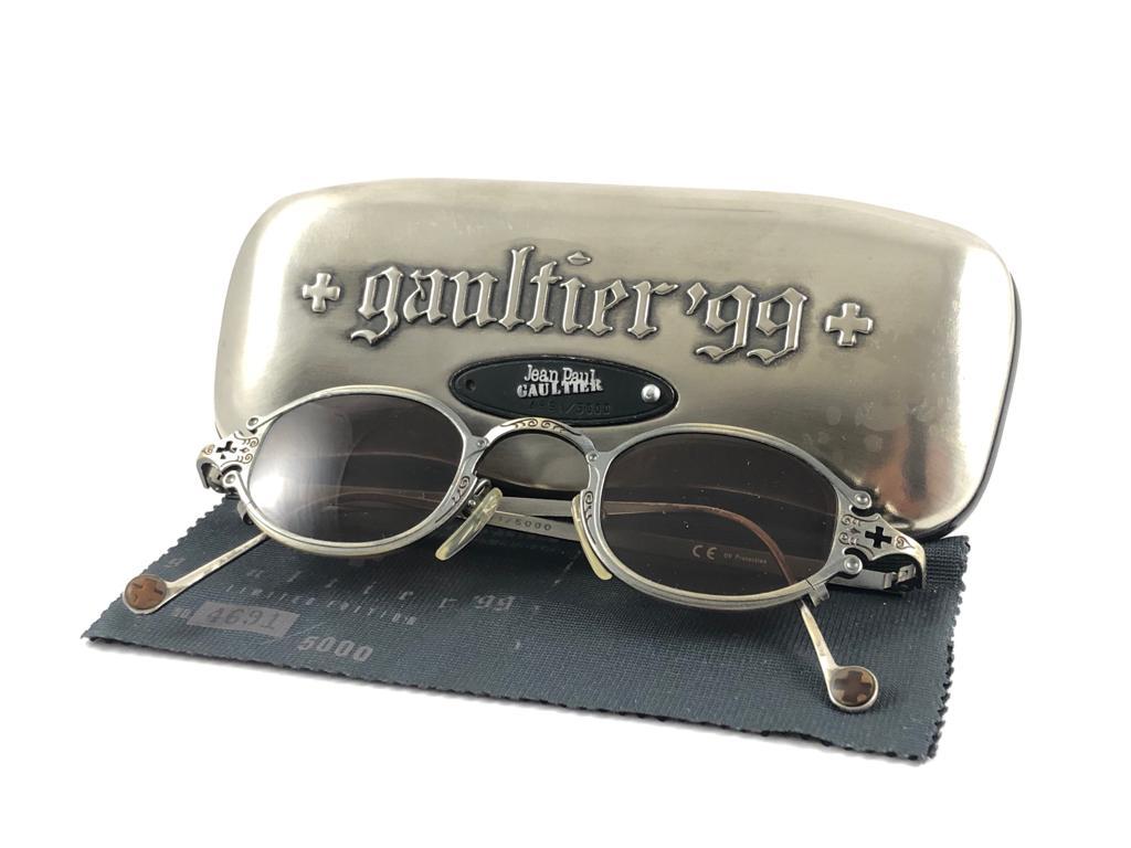 New Vintage Jean Paul Gaultier Limited Edition 56 0001 Side Clip 99' Sunglasses  For Sale 5