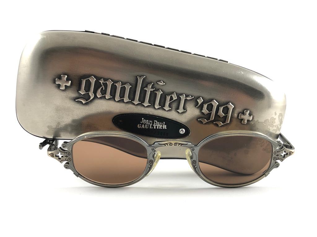 New Vintage Jean Paul Gaultier Limited Edition 56 0001 Side Clip 99' Sunglasses  For Sale 8