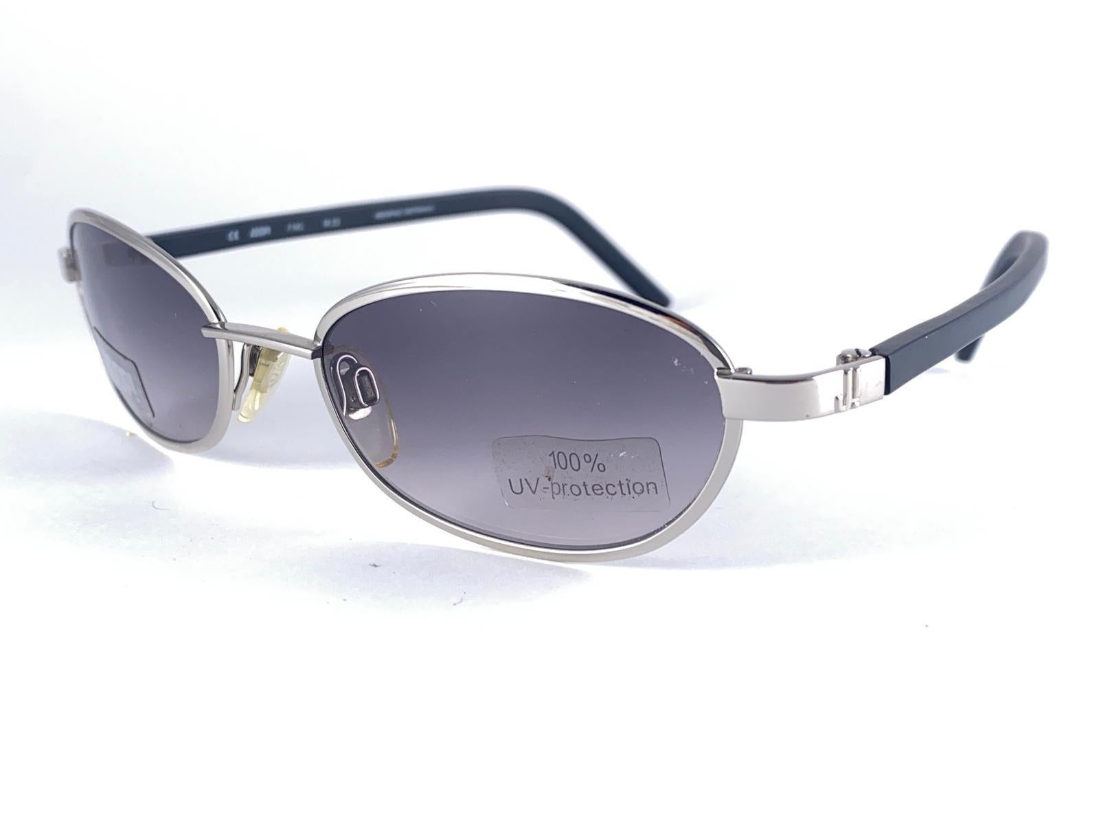 New Vintage JOOP! Gold 1990's Oval Mod 8716 Sunglasses In New Condition For Sale In Baleares, Baleares