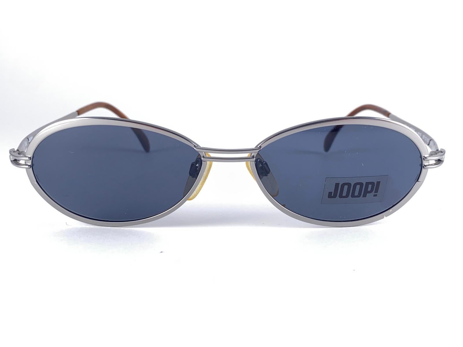 New Vintage JOOP! Silver 1990's Oval Mod 8796 Sunglasses In New Condition For Sale In Baleares, Baleares