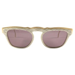 Karl Lagerfeld - Lunettes de soleil vintage blanches et dorées à monture, années 1990, état neuf