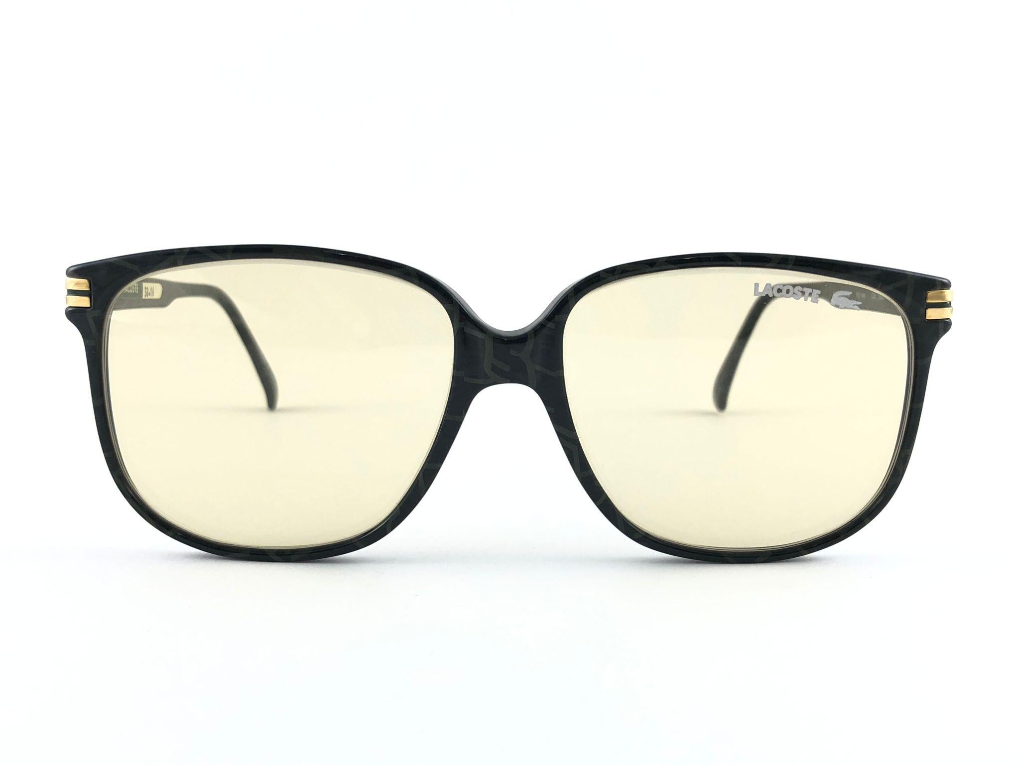 Blanc Lacoste - Lunettes de soleil vintage surdimensionnées à monture réglable 123, état neuf, années 1970 en vente