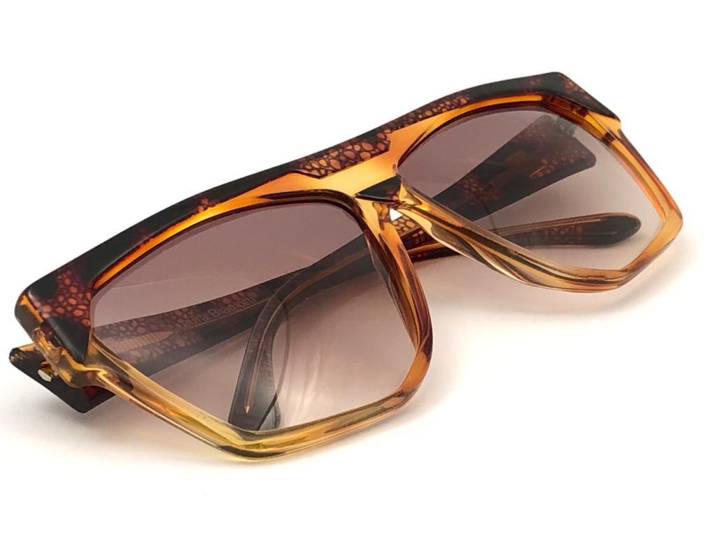Laura Biagiotti lunettes de soleil vintage surdimensionnées T54 surdimensionnées, fabriquées en Italie, années 1980, neuves en vente 4