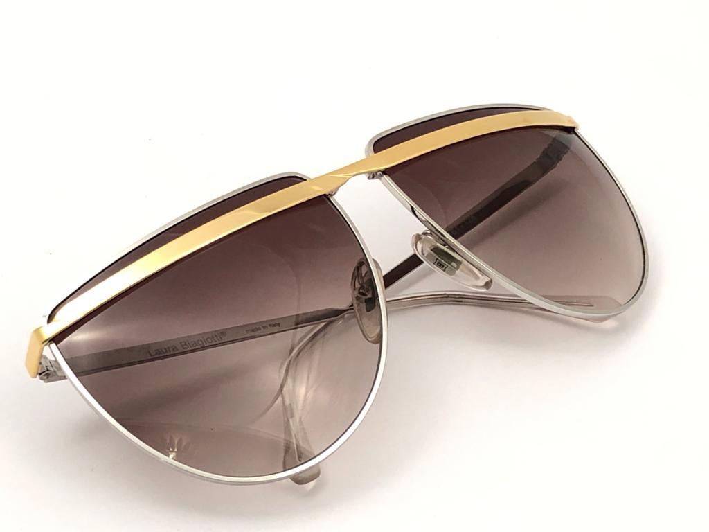 Neu Vintage Laura Biagiotti T61 übergroße Sonnenbrille in Silber & Gold 1980 Italien (Braun)