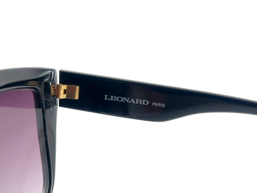 New Vintage Leonard Black & Turquoise Frame Sunglasses 1970's France For Sale 7