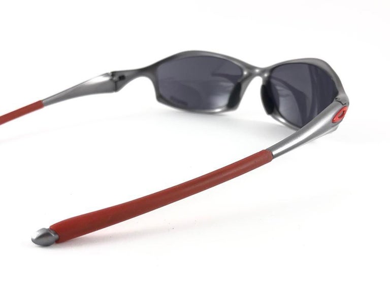New Vintage Limited Edition Sports Oakley Ducati Hatchet Red